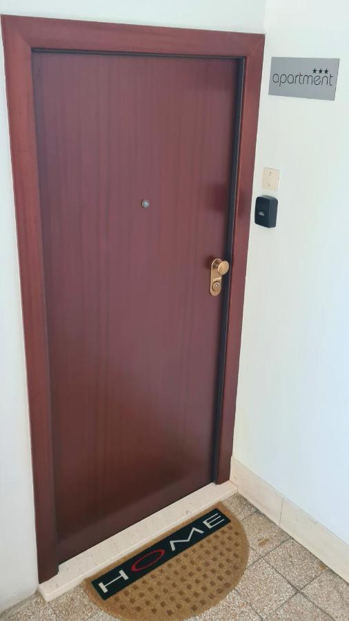 NEW!!! Apartment Sara Poljud Split Exterior foto