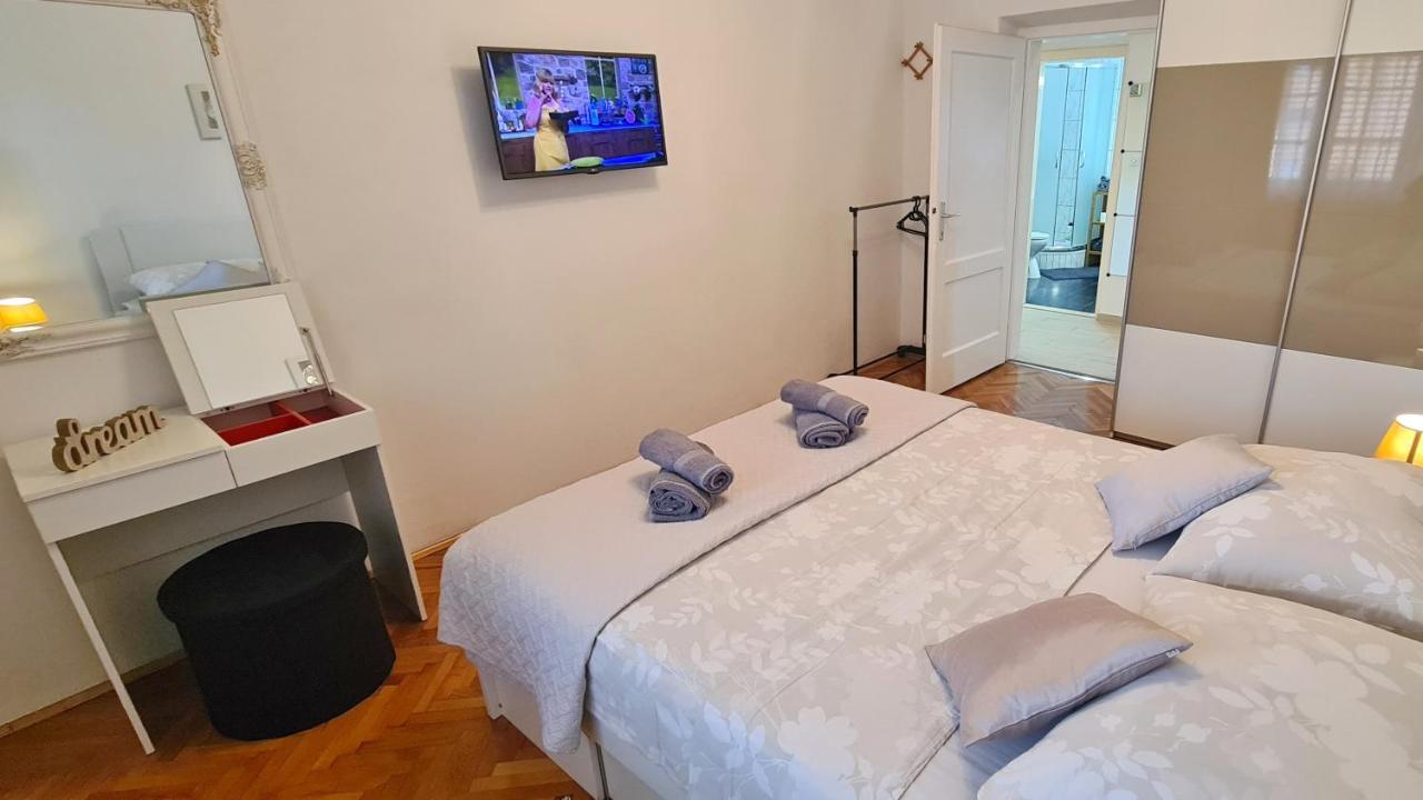 NEW!!! Apartment Sara Poljud Split Exterior foto